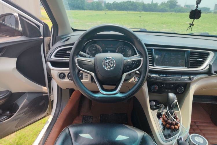 Used Buick GT 2015 15N Automatic Elite Version Steering Wheel