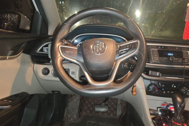 Used Buick GT 2015 15N Automatic Elite Version Steering Wheel