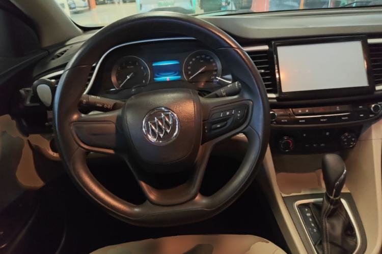 Used Buick GT 2015 15N Automatic Elite Version Steering Wheel