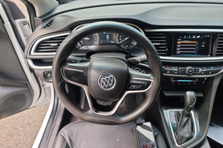 Used Buick GT 2015 15N Automatic Deluxe Edition Steering Wheel