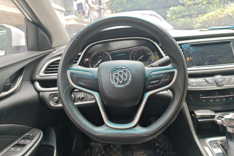 Used Buick GT 2015 15N Automatic Deluxe Edition Steering Wheel