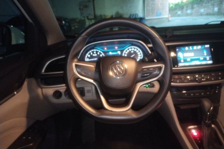 Used Buick GT 2015 15N Automatic Deluxe Edition Steering Wheel