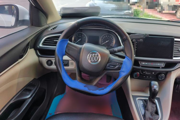 Used Buick GT 2015 15N Automatic Elite Version Steering Wheel