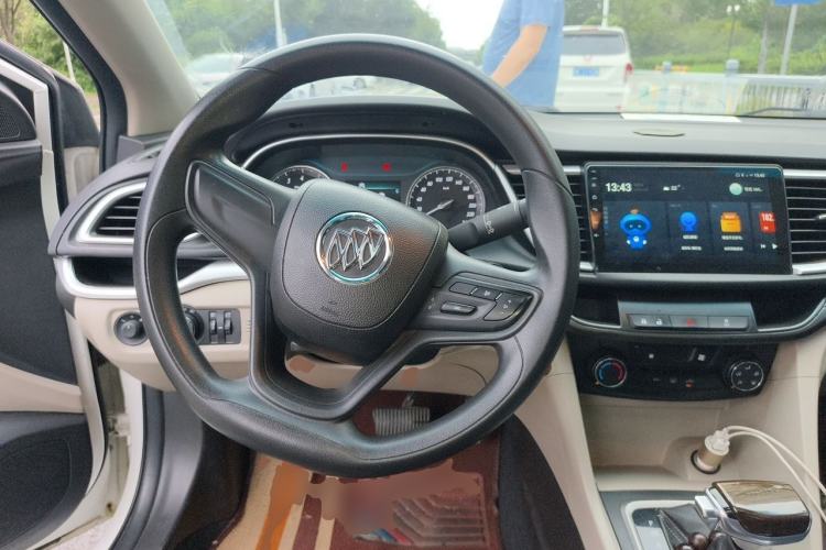 Used Buick GT 2015 15N Automatic Elite Version Steering Wheel