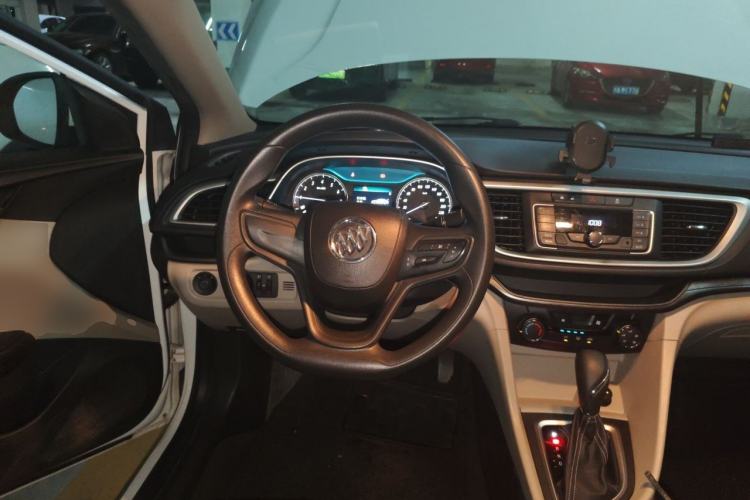 Used Buick GT 2015 15N Automatic Elite Version Steering Wheel