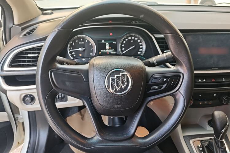 Used Buick GT 2015 15N Automatic Elite Version Steering Wheel