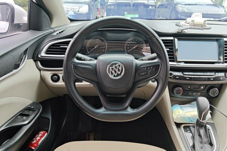 Used Buick GT 2015 15N Automatic Elite Version Steering Wheel