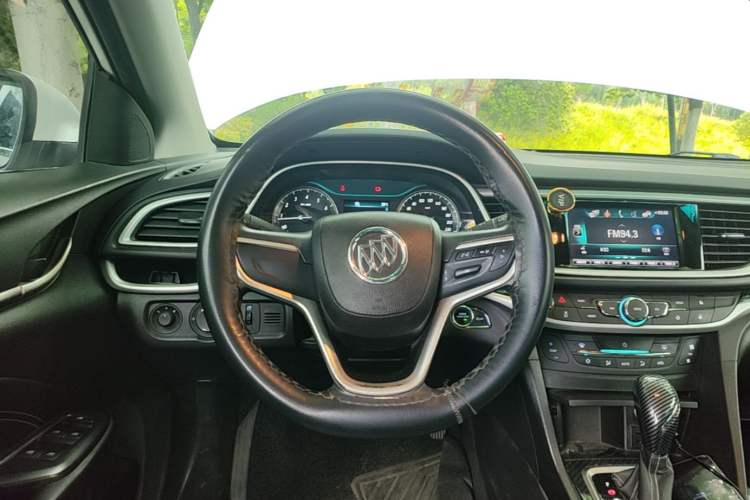 Used Buick GT 2015 15N Automatic Deluxe Edition Steering Wheel