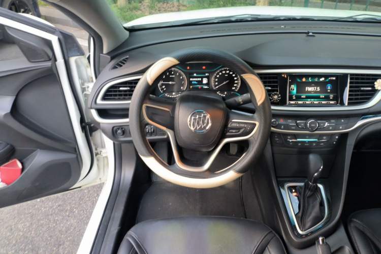 Used Buick GT 2015 15N Automatic Deluxe Edition Steering Wheel