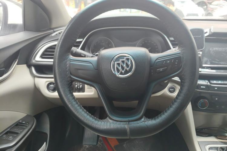 Used Buick GT 2015 15N Automatic Elite Version Steering Wheel