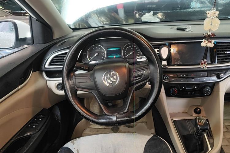 Used Buick GT 2015 15N Manual Elite Edition Steering Wheel