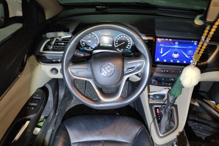 Used Buick GT 2015 15N Automatic Elite Version Steering Wheel