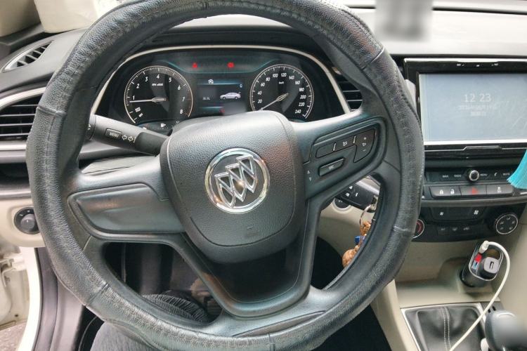 Used Buick GT 2015 15N Manual Elite Edition Steering Wheel