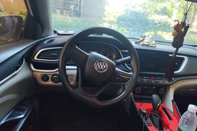 Used Buick GT 2015 15N Automatic Elite Version Steering Wheel