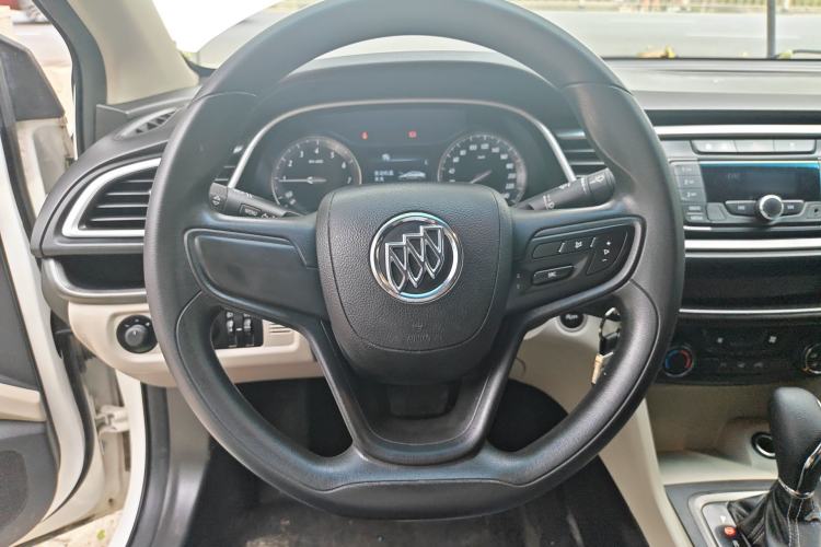 Used Buick GT 2015 15N Automatic Elite Version Steering Wheel