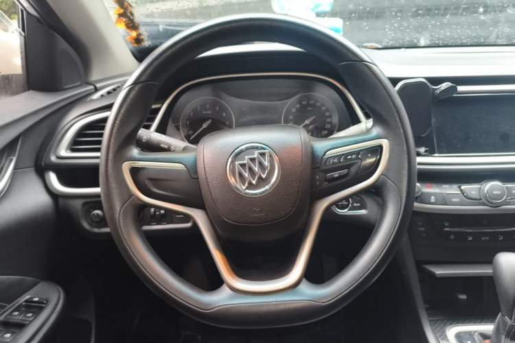 Used Buick GT 2015 15N Automatic Deluxe Edition Steering Wheel