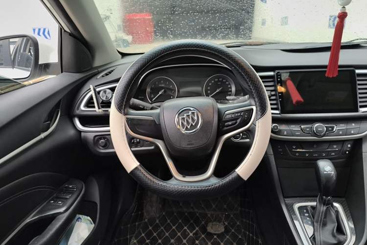 Used Buick GT 2015 15N Automatic Deluxe Edition Steering Wheel