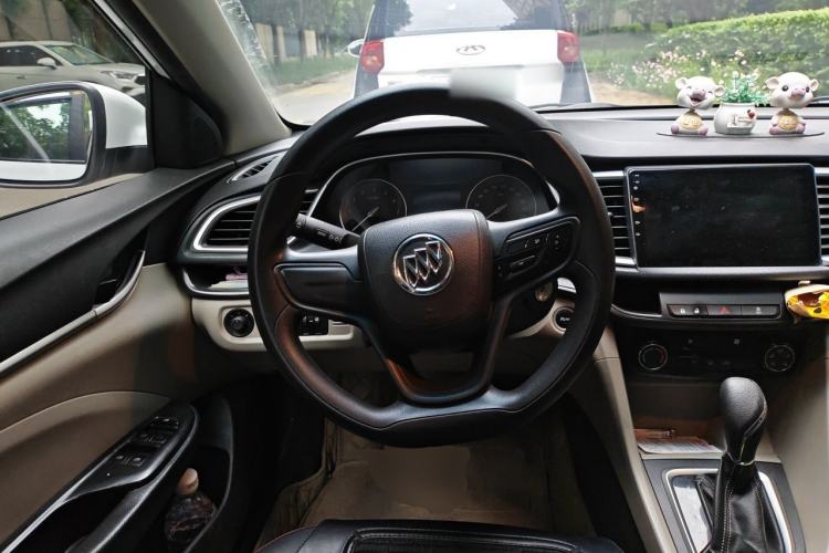 Used Buick GT 2015 15N Automatic Elite Version Steering Wheel