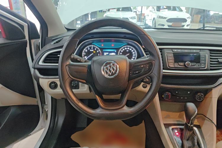 Used Buick GT 2015 15N Automatic Elite Version Steering Wheel