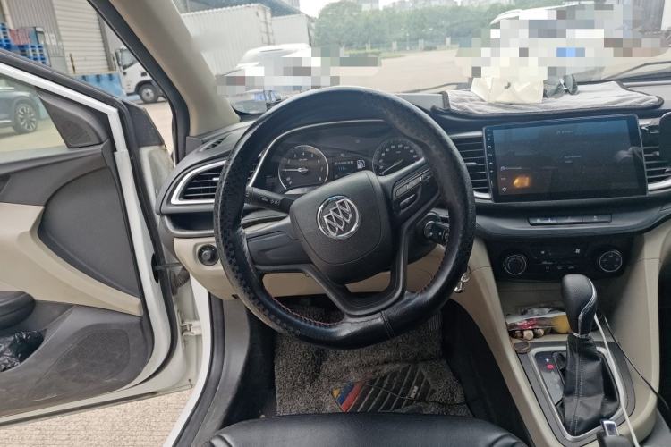 Used Buick GT 2015 15N Automatic Elite Version Steering Wheel