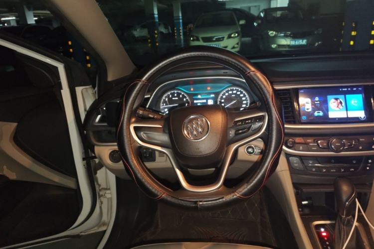 Used Buick GT 2015 15N Automatic Deluxe Edition Steering Wheel