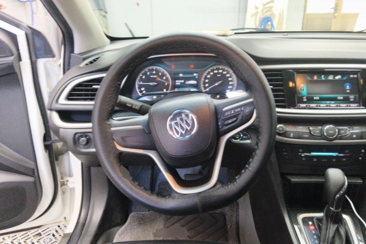 Used Buick GT 2015 15N Automatic Deluxe Edition Steering Wheel