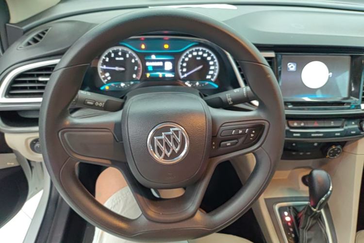 Used Buick GT 2015 15N Automatic Elite Version Steering Wheel