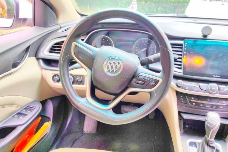 Used Buick GT 2015 15N Automatic Deluxe Edition Steering Wheel