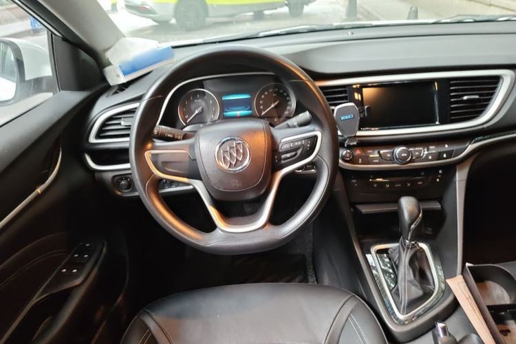 Used Buick GT 2015 15N Automatic Deluxe Edition Steering Wheel