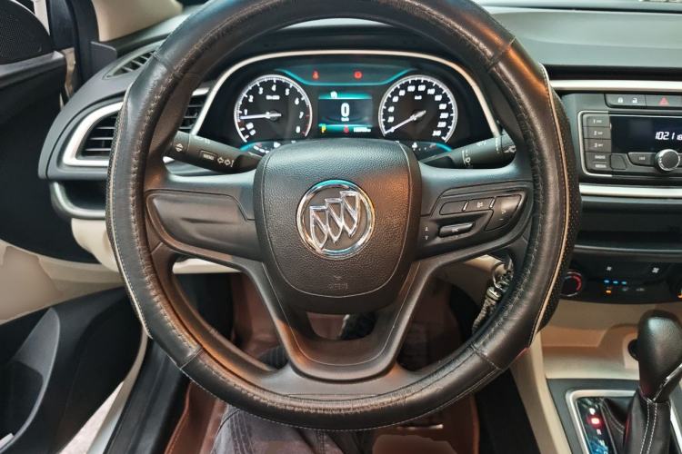Used Buick GT 2015 15N Automatic Elite Version Steering Wheel