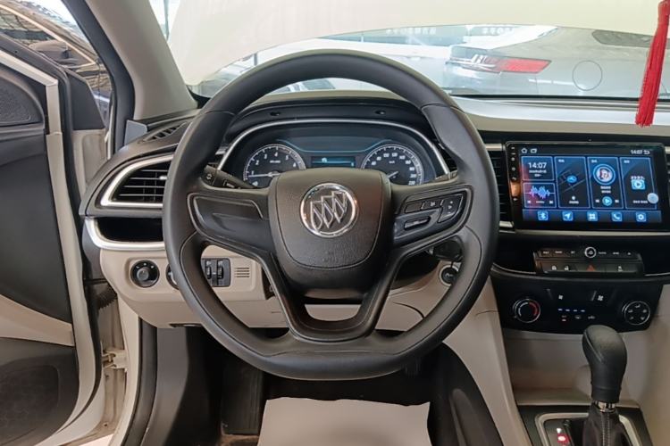 Used Buick GT 2015 15N Automatic Elite Version Steering Wheel