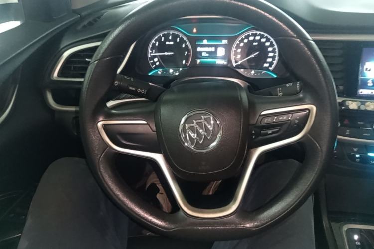 Used Buick GT 2015 15N Automatic Deluxe Edition Steering Wheel