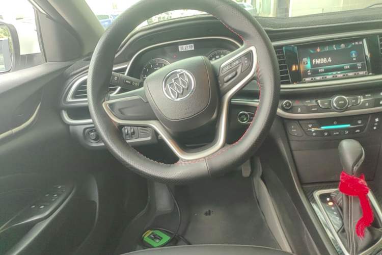 Used Buick GT 2015 15N Automatic Deluxe Edition Steering Wheel
