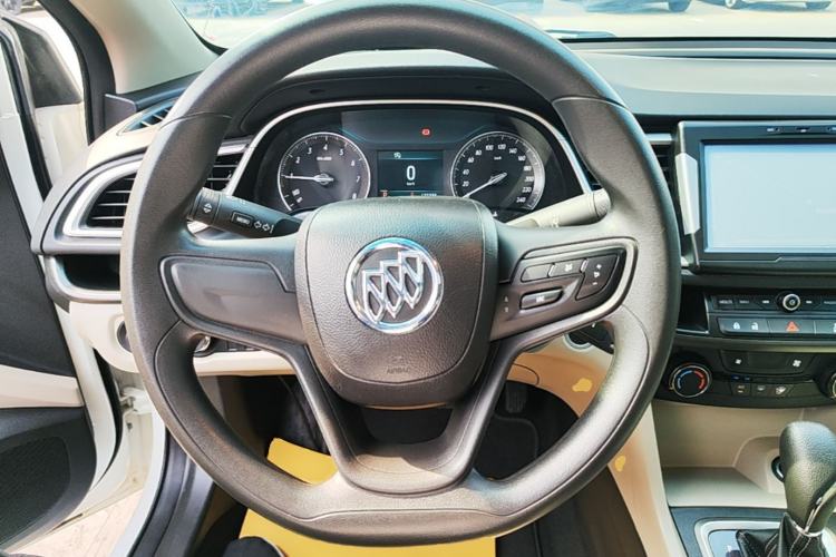 Used Buick GT 2015 15N Automatic Elite Version Steering Wheel