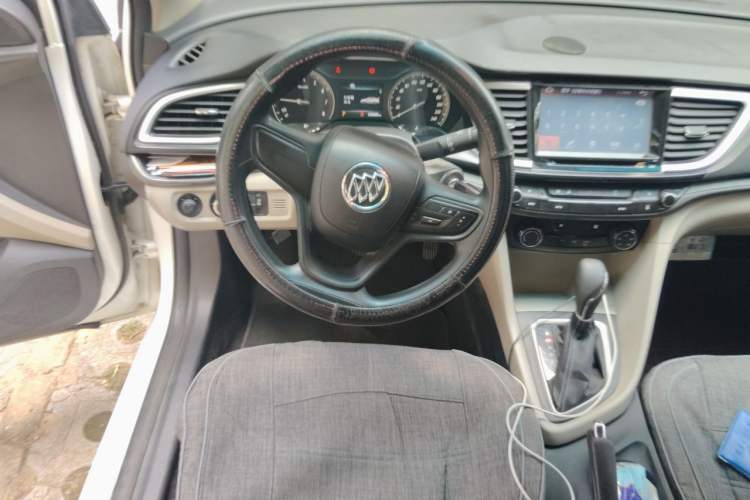 Used Buick GT 2015 15N Automatic Elite Version Steering Wheel