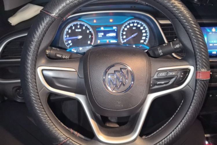 Used Buick GT 2015 15N Automatic Deluxe Edition Steering Wheel