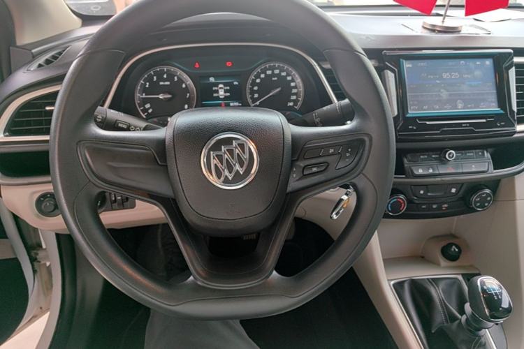 Used Buick GT 2015 15N Manual Elite Edition Steering Wheel