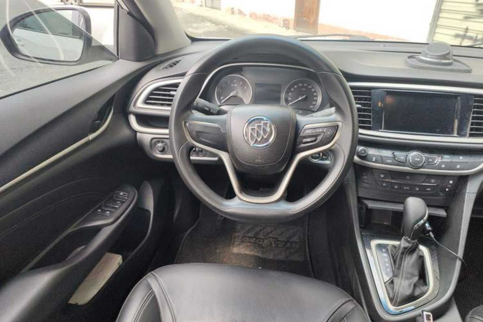 Used Buick GT 2015 15N Automatic Deluxe Edition Steering Wheel
