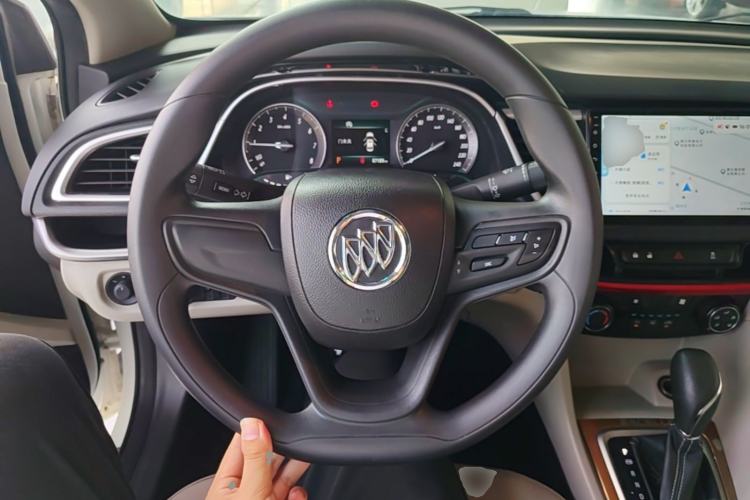 Used Buick GT 2015 15N Automatic Elite Version Steering Wheel