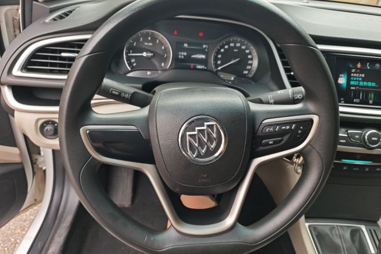 Used Buick GT 2015 15N Manual Luxury Version Steering Wheel