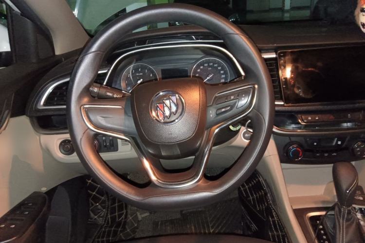 Used Buick GT 2015 15N Automatic Elite Version Steering Wheel