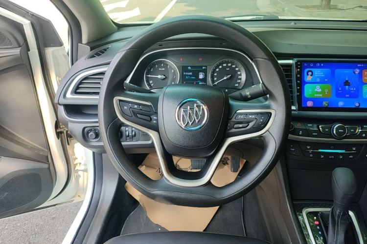 Used Buick GT 2015 18T Dual-Clutch Luxury Model Steering Wheel