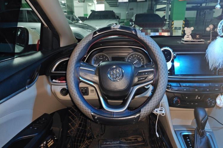 Used Buick GT 2015 15N Automatic Elite Version Steering Wheel