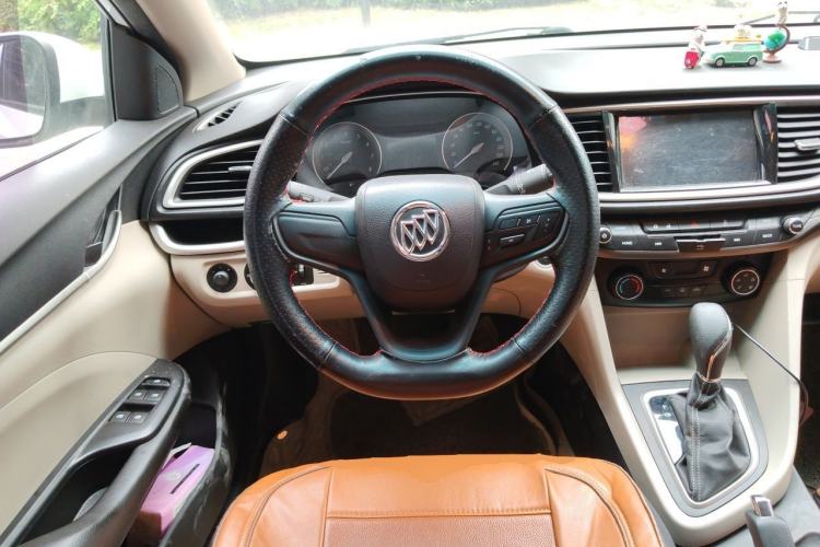 Used Buick GT 2015 15N Automatic Elite Version Steering Wheel
