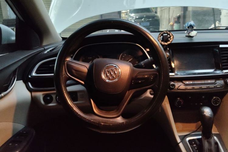 Used Buick GT 2015 15N Automatic Deluxe Edition Steering Wheel