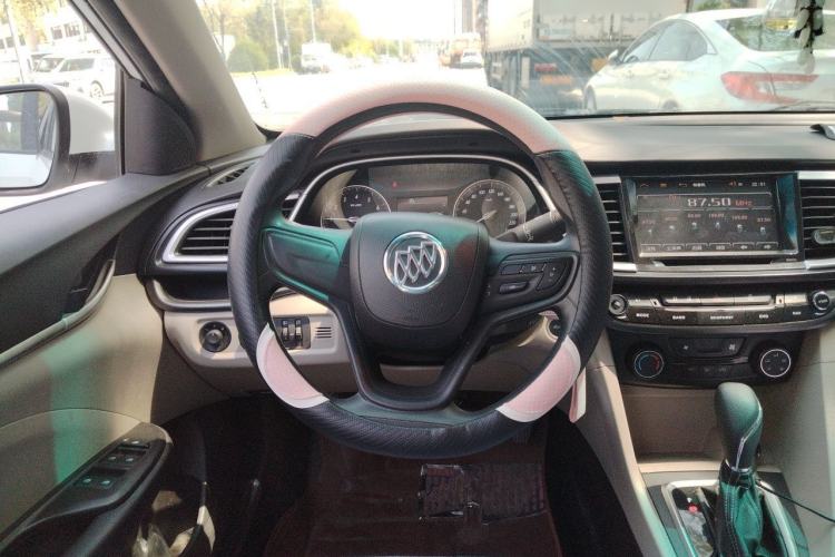 Used Buick GT 2015 15N Automatic Elite Version Steering Wheel