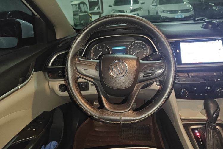 Used Buick GT 2015 15N Automatic Elite Version Steering Wheel