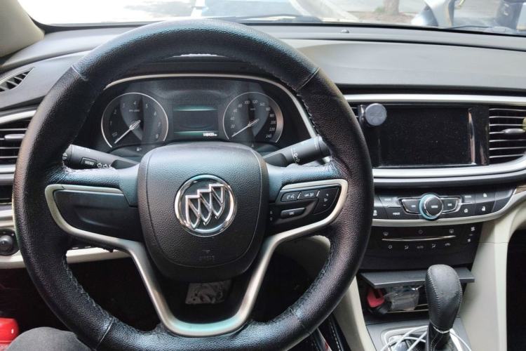 Used Buick GT 2015 15N Automatic Deluxe Edition Steering Wheel