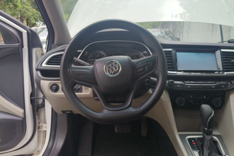 Used Buick GT 2015 15N Automatic Elite Version Steering Wheel