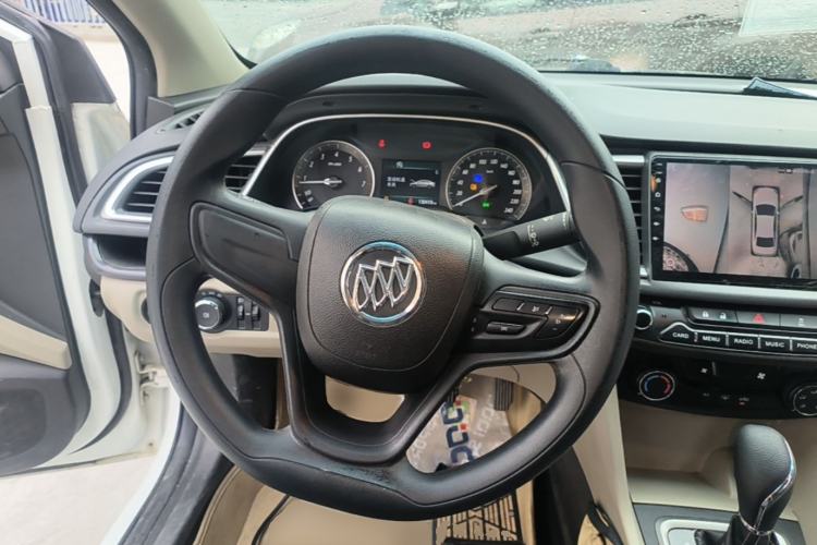 Used Buick GT 2015 15N Automatic Elite Version Steering Wheel